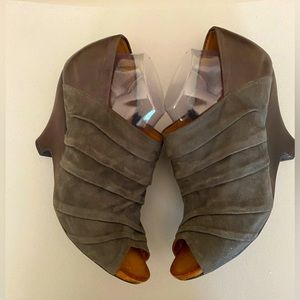 Suede Wedge Heel, Open-toe Naya pumps in excellent used condition.